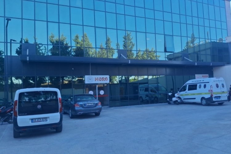 Göçmen botundan denize düşen anne ve çocuğu hayatını kaybetti 