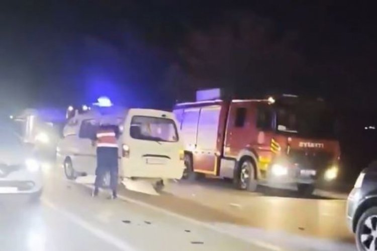 İki otomobilin karıştığı kazada can pazarı! Ölü ve yaralılar var...