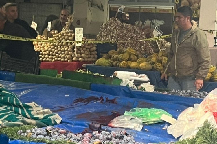 Pazarcılar arasında silahlı 'tezgah yeri' kavgası: 1 yaralı