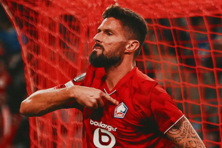 38'lik delikanlı Giroud, oyuna girdi ve maçın kaderini değiştirdi 
