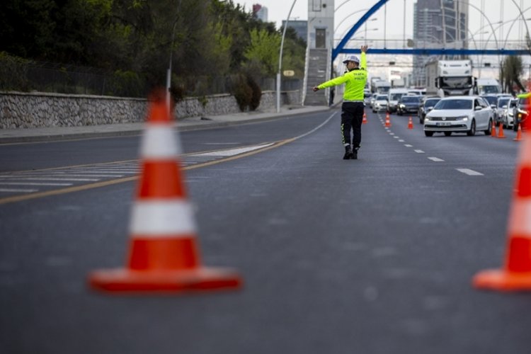 Bursa'da o yola dikkat! Trafiğe kapatıldı
