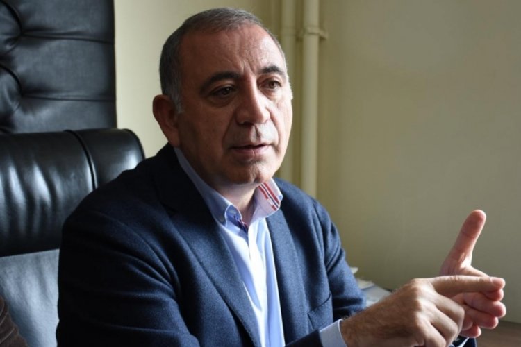 Gürsel Tekin görevine devam edecek
