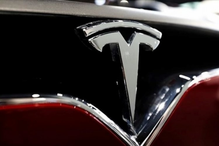 Tesla fabrikasındaki robot, mühendisi bayılttı