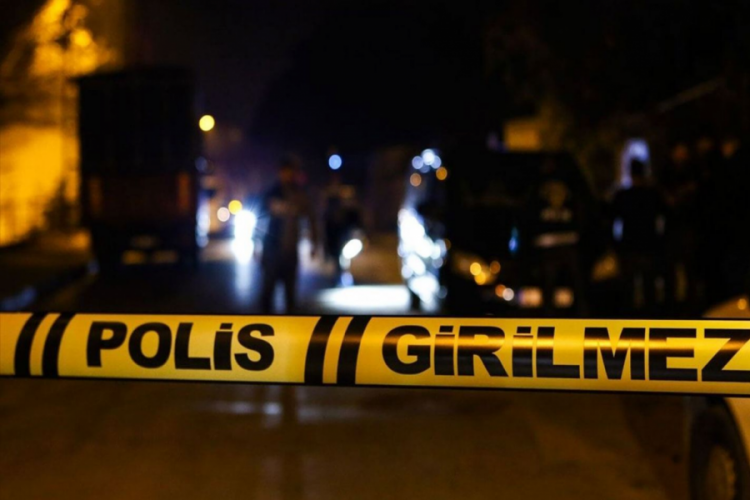 İnşaat halindeki binanın 7. katından düşen işçi hayatını kaybetti...