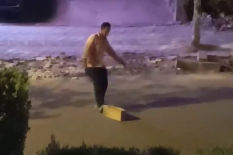 Otostop çekerken şeytanın aklına gelmeyecek hareket!