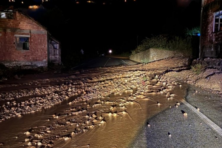 Trabzon'da korkutan heyelan 