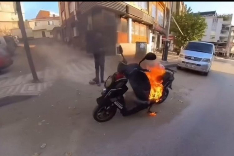 Bursa'da motosiklet alev topuna döndü! Herkes birlik oldu