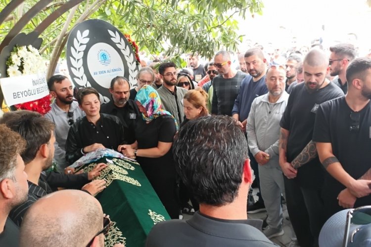 Güllü son yolculuğuna uğurlandı!