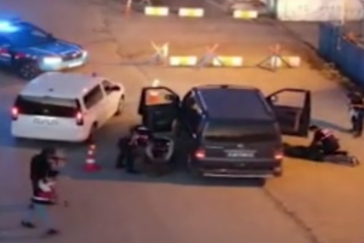 Film gibi operasyon! Onlarcası ele geçirildi...