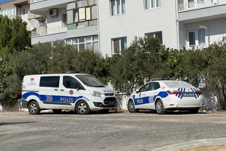 Mahallede esrarengiz olay! Polis başında nöbet tutuyor