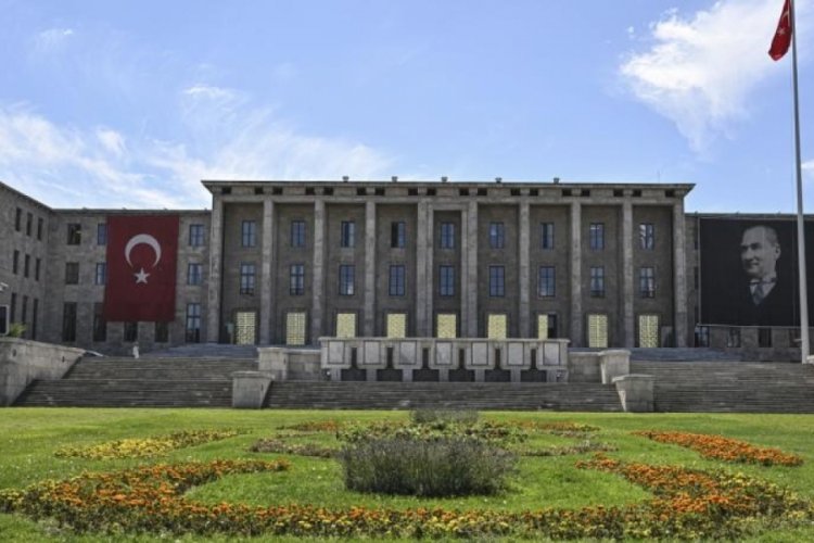 Meclis'te sıfır atıkla büyük kazanım: 1151 ağaç kesilmekten kurtuldu 