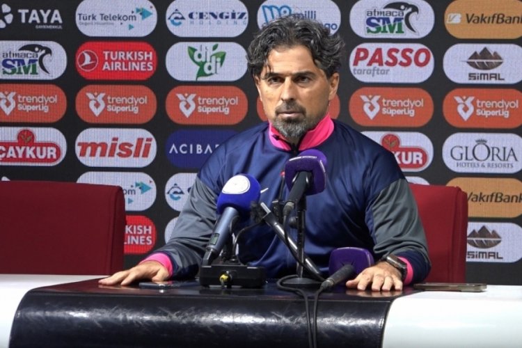 İlhan Palut: "Yine kötü bir golle maçı kaybettik" 