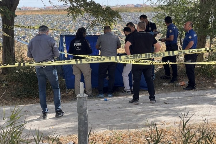 Genç adam yol kenarında ölü bulundu!