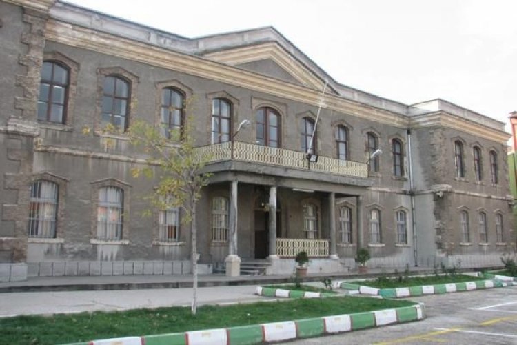 Bursa'da acı kayıp! Tarihi okulun sevilen öğretmeni hayatını kaybetti... 