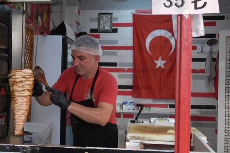 35 TL'ye döner satan esnaf: Maliyetini bakın nasıl hesapladı