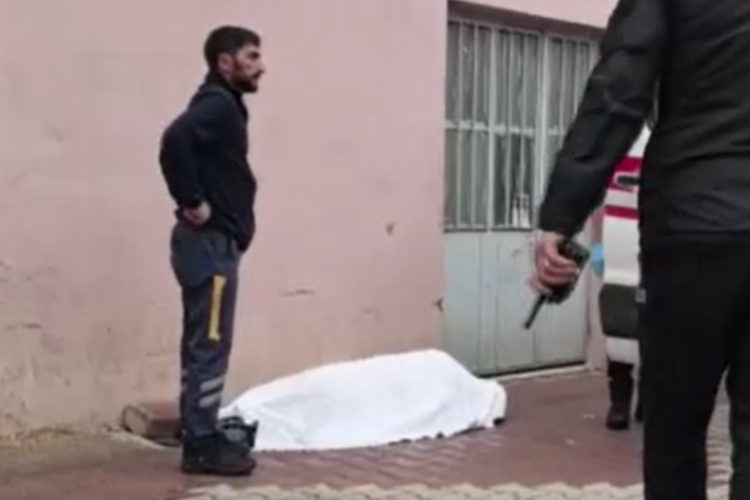 Bursa'da yaşlı adam sokakta ölü bulundu! Soruşturma başlatıldı...