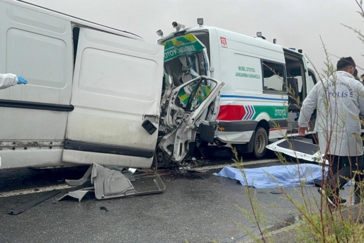 Jandarma aracı ile minibüs çarpıştı! 2 personel şehit olurken 1 vatandaş can verdi...