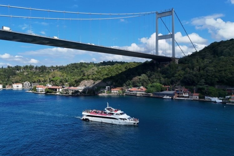 Liverpool taraftarı maç öncesi İstanbul'da boğaz turu yaptı 