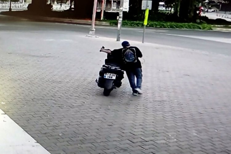 Adana'da hastane otoparkından 2 motosiklet &ccedil;aldı: Tutuklandı