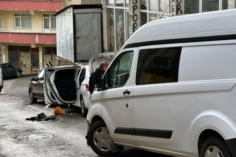 Evlat dehşeti! Babasını silahla vurdu