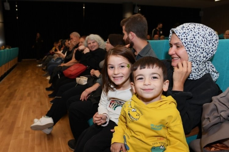 Yaşar Kemal'in &ouml;l&uuml;ms&uuml;z eseri Bursa'da sahnelendi