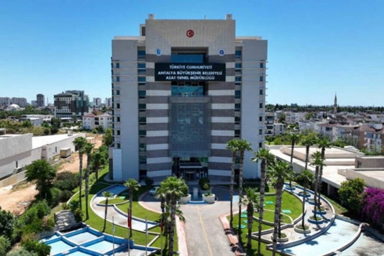Atık su istasyonundaki 3 &ouml;l&uuml;mde 'gaz' ş&uuml;phesi