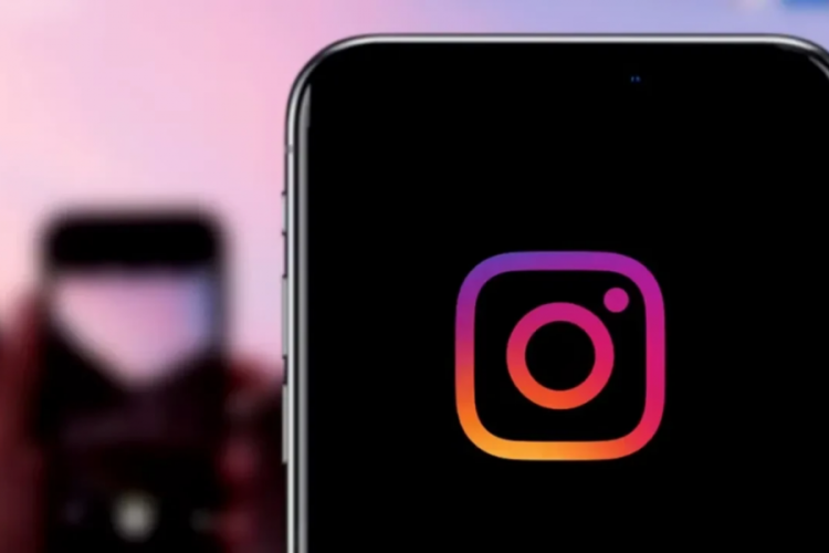 Instagram CEO'su, kullanıcıları dinleyip dinlemedikleri konusuna a&ccedil;ıklık getirdi