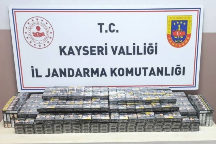 Kimlik kontrol&uuml; i&ccedil;in durdurulan 2 tırdan 560 paket ka&ccedil;ak sigara ele ge&ccedil;irildi