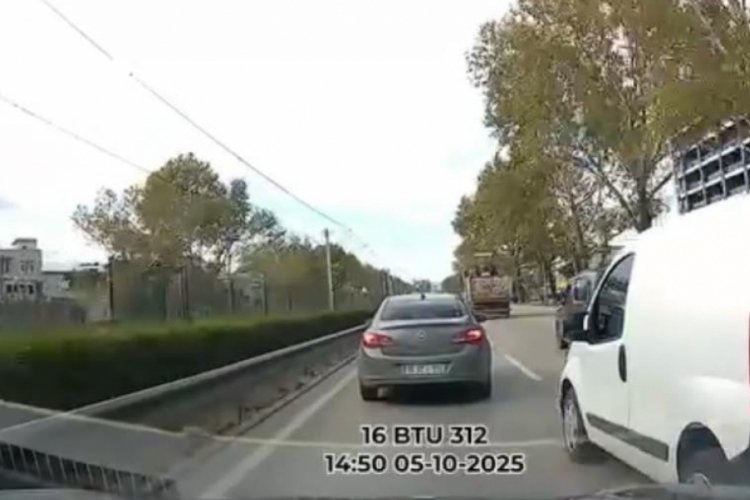 Bursa'da maganda s&uuml;r&uuml;c&uuml; y&uuml;rekleri ağza getirdi! O anlar kamerada...