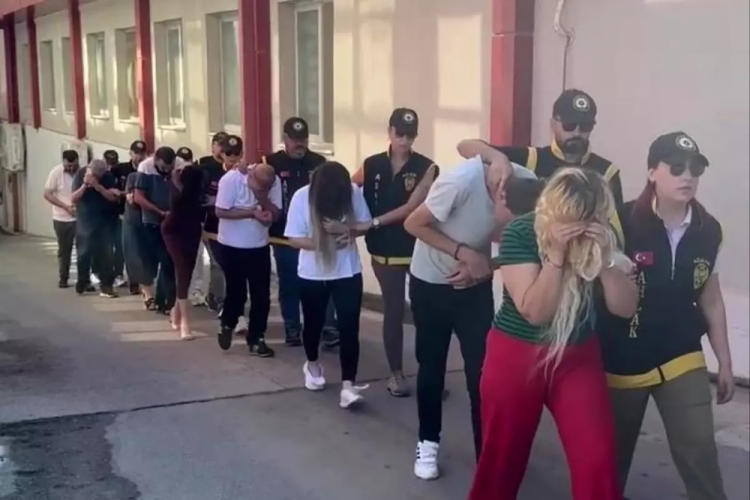 Fuhuş operasyonunda mide bulandıran detaylar! Evli &ccedil;iftler da var