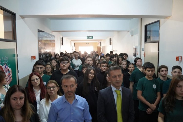 Orhangazi Fen Lisesi'ne tam donanımlı k&uuml;t&uuml;phane