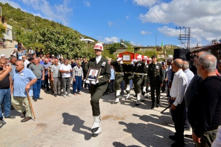 105 yaşındaki Kore Gazisi toprağa verildi