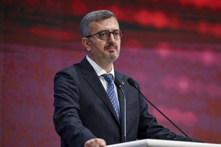 İletişim Başkanı Duran, şehit basın ataşesi G&ouml;rg&uuml;'y&uuml; vefatının 34'&uuml;nc&uuml; yılında andı