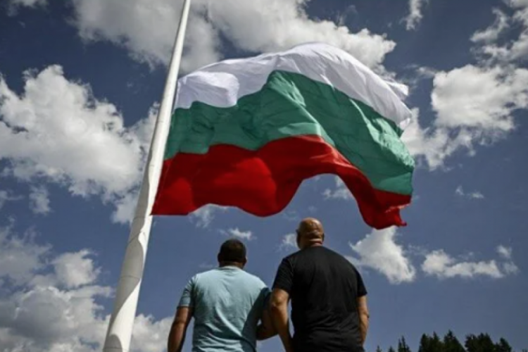Bulgaristan'da ailelere 186 bin lira yardım