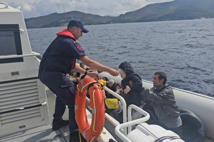 Ege Denizi'nde umut yolculuğu yarıda kaldı: 158 g&ouml;&ccedil;men durduruldu
