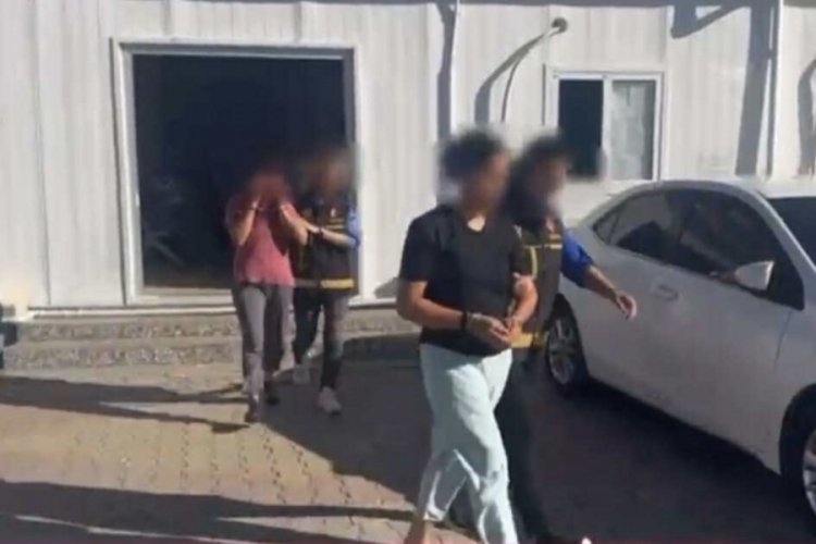 Kadın hırsız 8 yıl sonra sahte kimlikle yakayı ele verdi