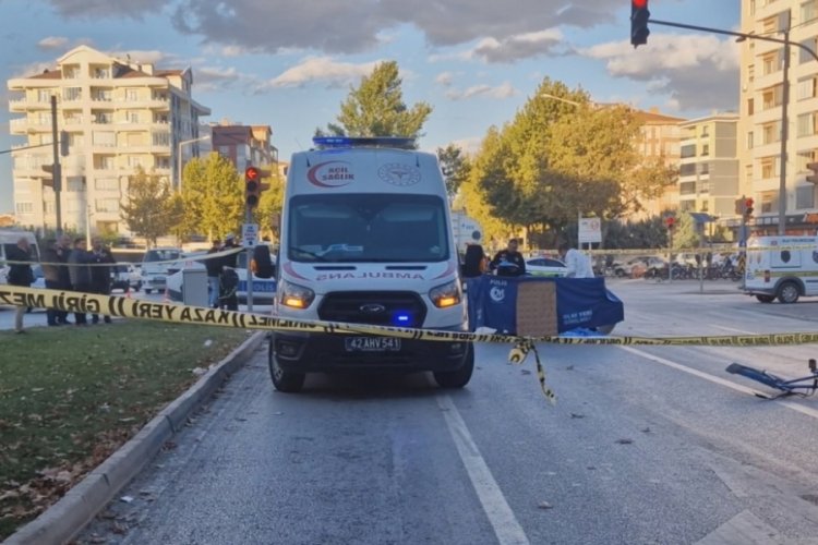 Su tankerinin &ccedil;arptığı bisikletli imam hayatını kaybetti