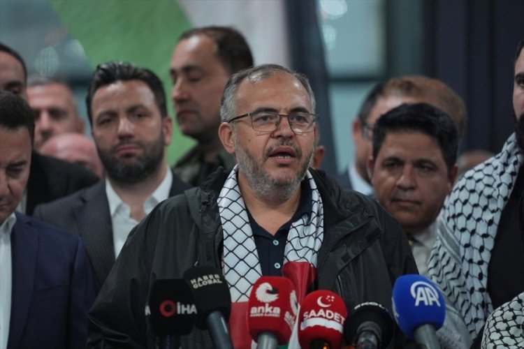 İsrail alıkoymuştu! Bursa vekilinin de aralarında olduğu grup yurda d&ouml;nd&uuml;...