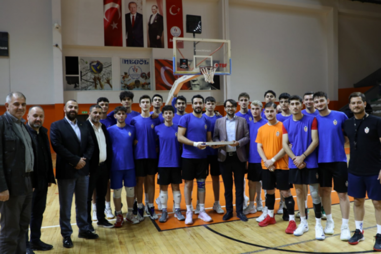 İneg&ouml;l Belediyespor Galatasaray'ı konuk ediyor