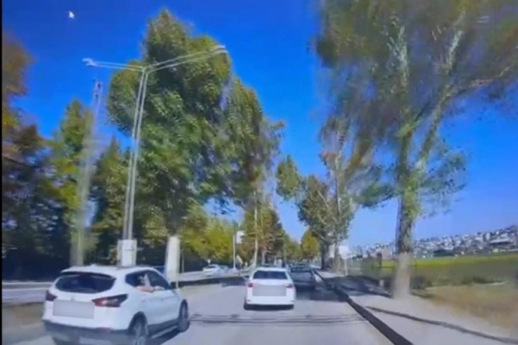 Makas atarak trafiği tehlikeye attı