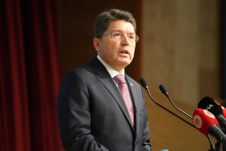 Adalet Bakanı Tun&ccedil;: "Ateşkes anlaşmasına T&uuml;rkiye b&uuml;y&uuml;k katkı sağladı"