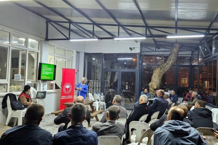 Bursa'da zeytin ve incir &uuml;reticilerine eğitim verildi