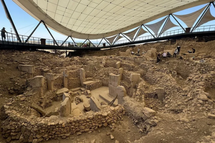G&ouml;beklitepe rekor kırmaya devam ediyor! G&uuml;nl&uuml;k 5 bin ziyaret&ccedil;i