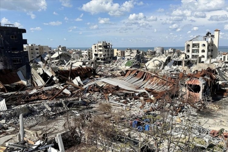 İsrail'in &ccedil;ekildiği Gazze'de enkaz kaldırma &ccedil;alışmaları başladı