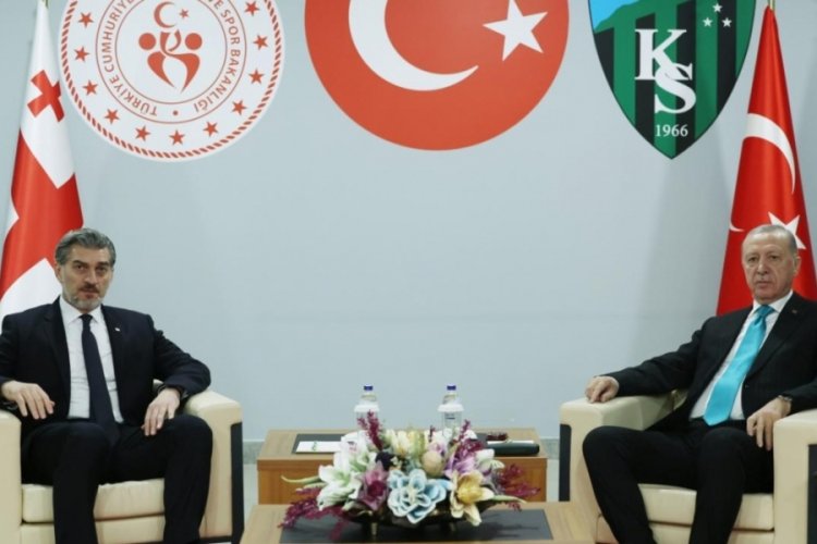 Cumhurbaşkanı Erdoğan ile G&uuml;rcistan Cumhurbaşkanı Kavelaşvili g&ouml;r&uuml;şt&uuml;