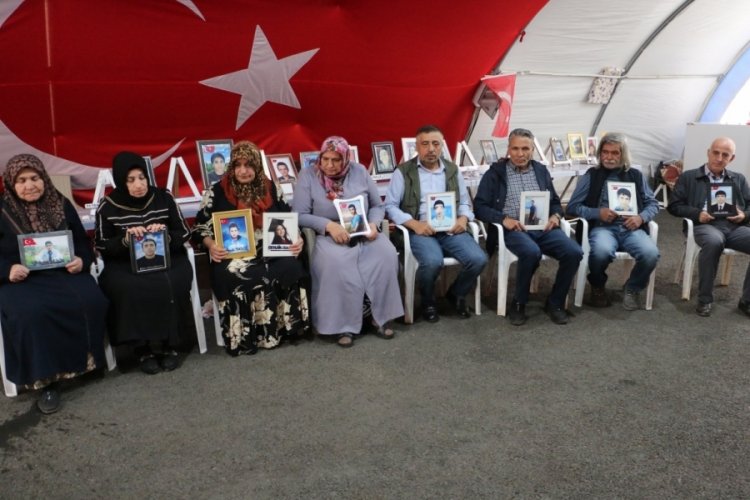 Diyarbakır anneleri evlat n&ouml;betini kararlılıkla s&uuml;rd&uuml;r&uuml;yor