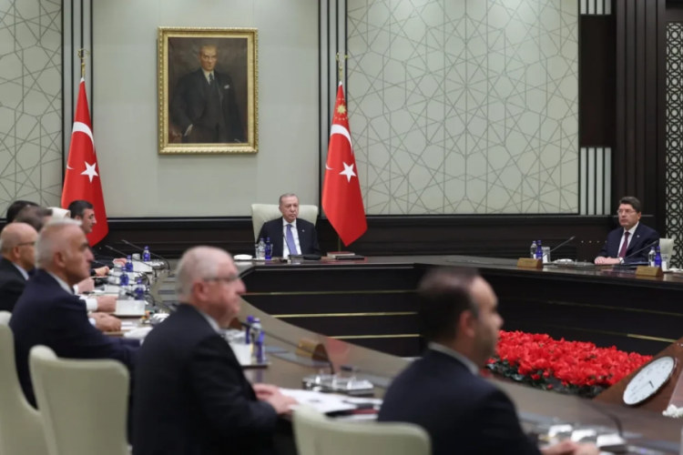 Milyonların g&ouml;z&uuml; Kabine Toplantısı'nda: Masada 4 &ouml;nemli konu var