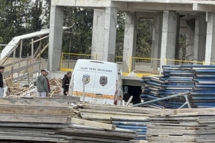 31 metre y&uuml;kseklikten d&uuml;şen iş&ccedil;i ağır yaralandı