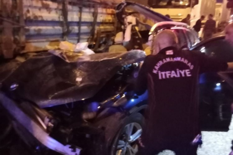 T&uuml;nelde trafik kazası: 1 &ouml;l&uuml;, 4 yaralı