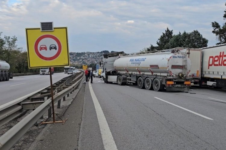 Hurdaya d&ouml;nen tırdan burnu bile kanamadan &ccedil;ıktı!